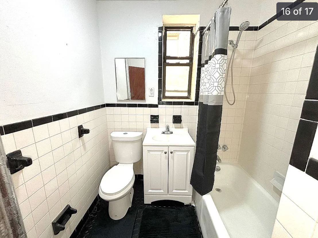 952 Saint Marks Ave - Photo 5 of 7