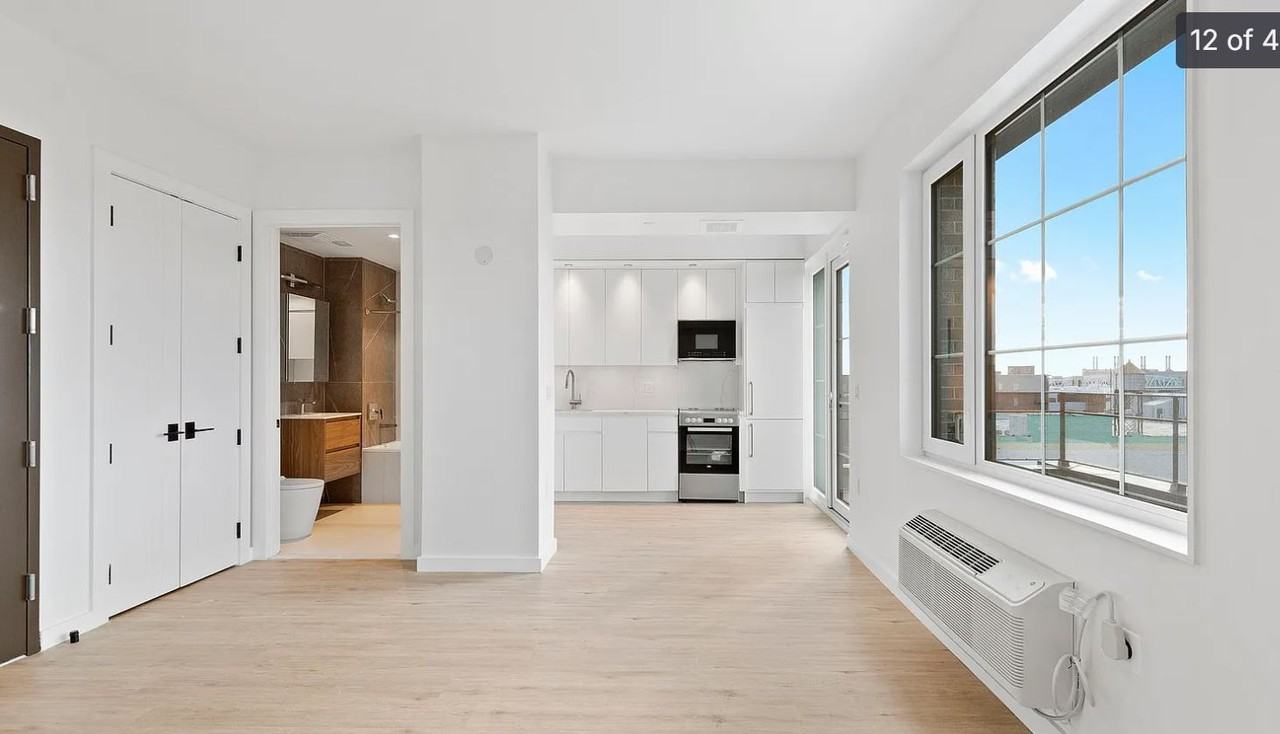 101 Bruckner Blvd - Photo 4 of 7