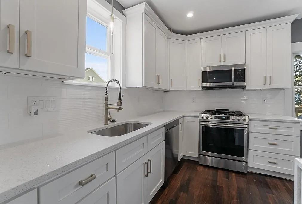 19 Harrison St #1 - Photo 3 of 18