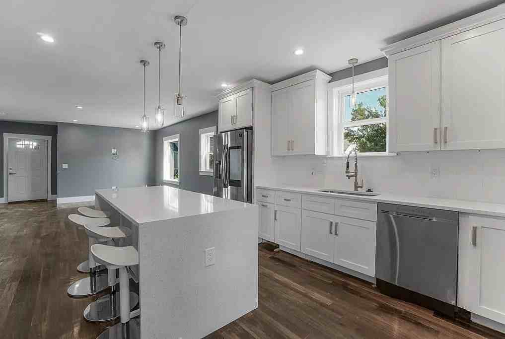 19 Harrison St #1 - Photo 5 of 18