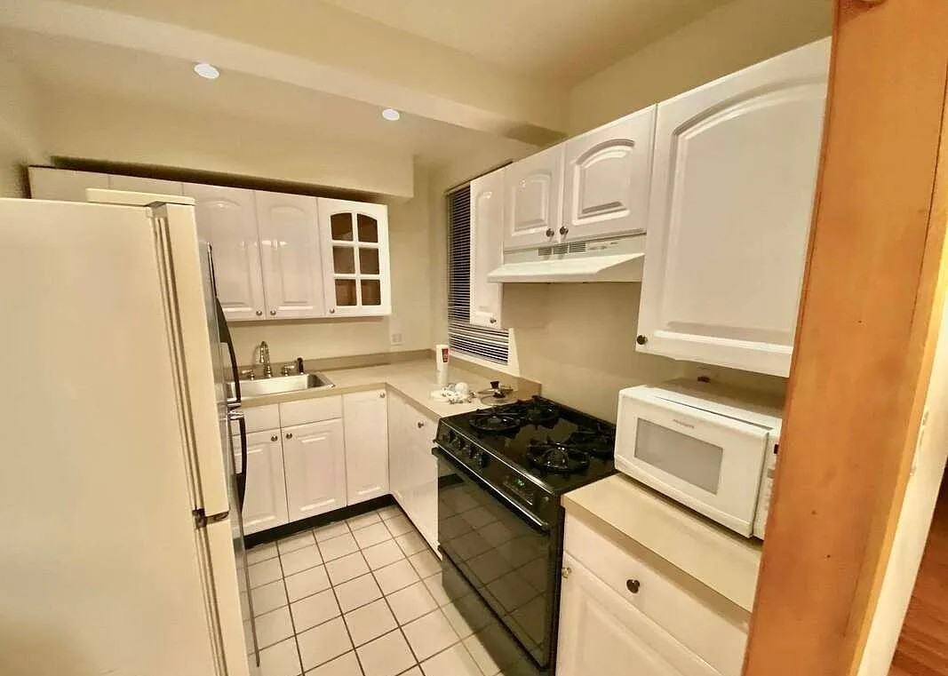 2260 79th St #2C - Photo 4 of 14