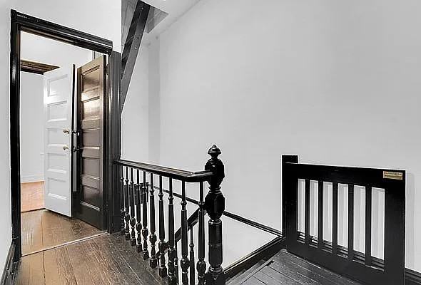 2727 Crescent St #2 - Photo 7 of 18