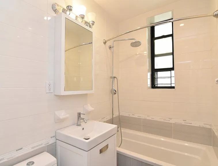 110 Saint Nicholas Ave #3B - Photo 6 of 8