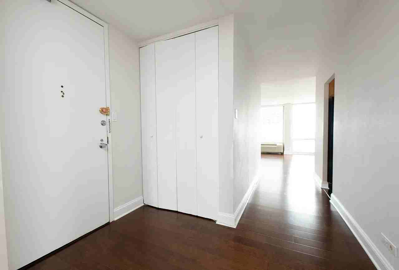 111 E Chestnut St #30K - Photo 5 of 15