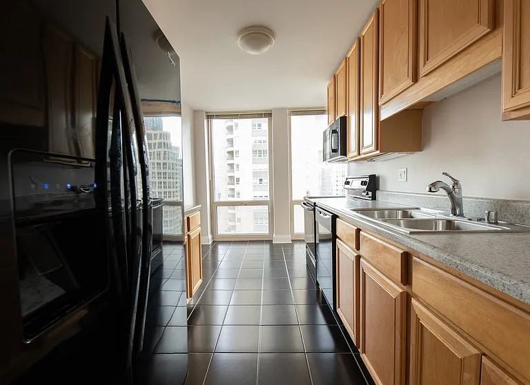 111 E Chestnut St #30K - Photo 6 of 15