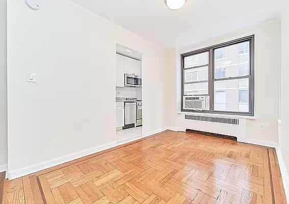 124 E 24th St #A - Photo 3 of 16