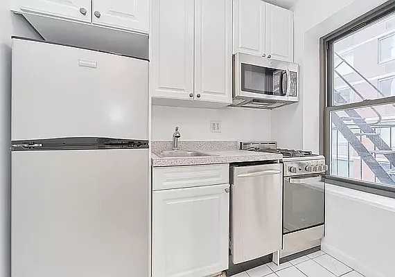 124 E 24th St #A - Photo 6 of 16