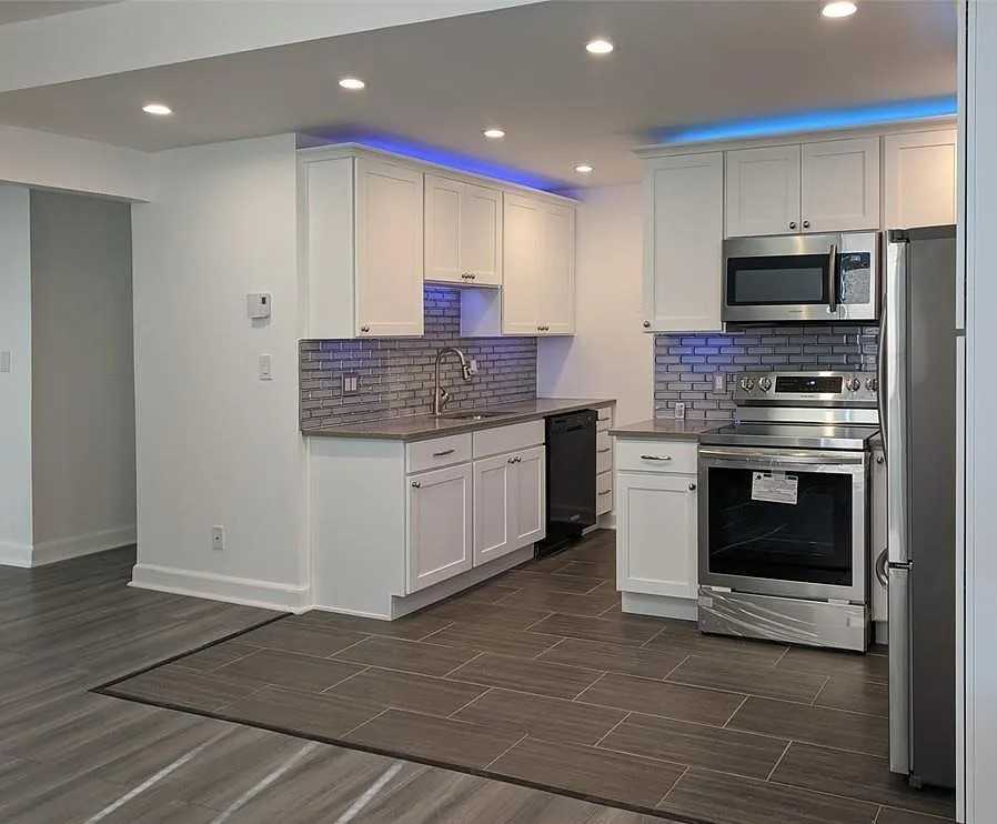 140 Chestnut St #601 - Photo 4 of 16