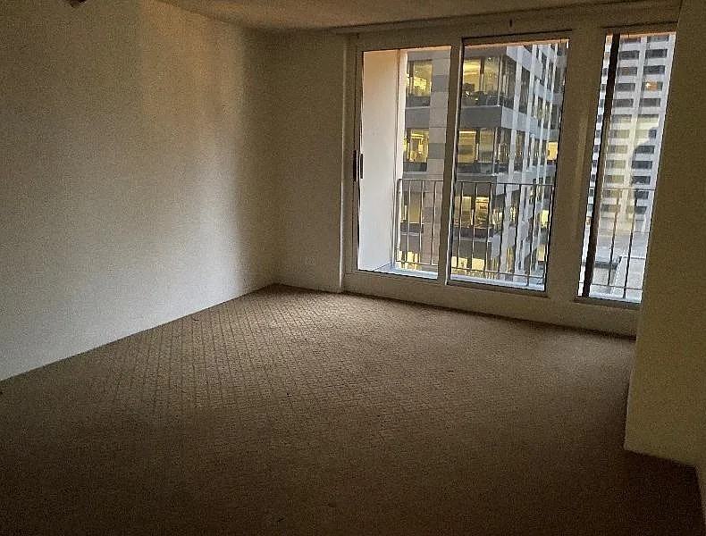 200 N Dearborn St #1005 - Photo 4 of 7