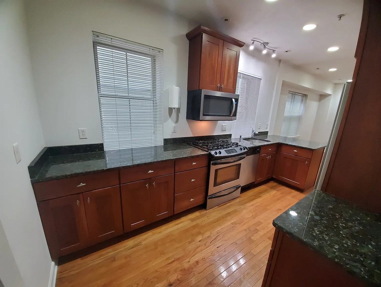 257 Pleasant St #3 - Photo 4 of 9