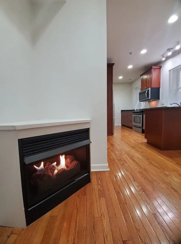 257 Pleasant St #3 - Photo 6 of 9