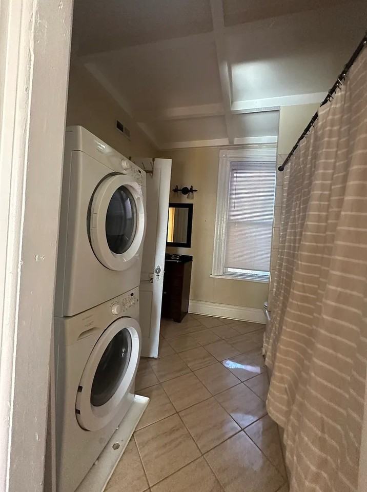 1108 Grove Ave #2 - Photo 4 of 7