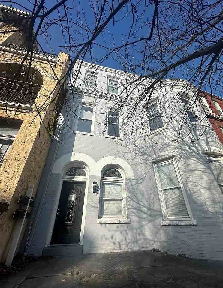 1108 Grove Ave #2 - Photo 5 of 7