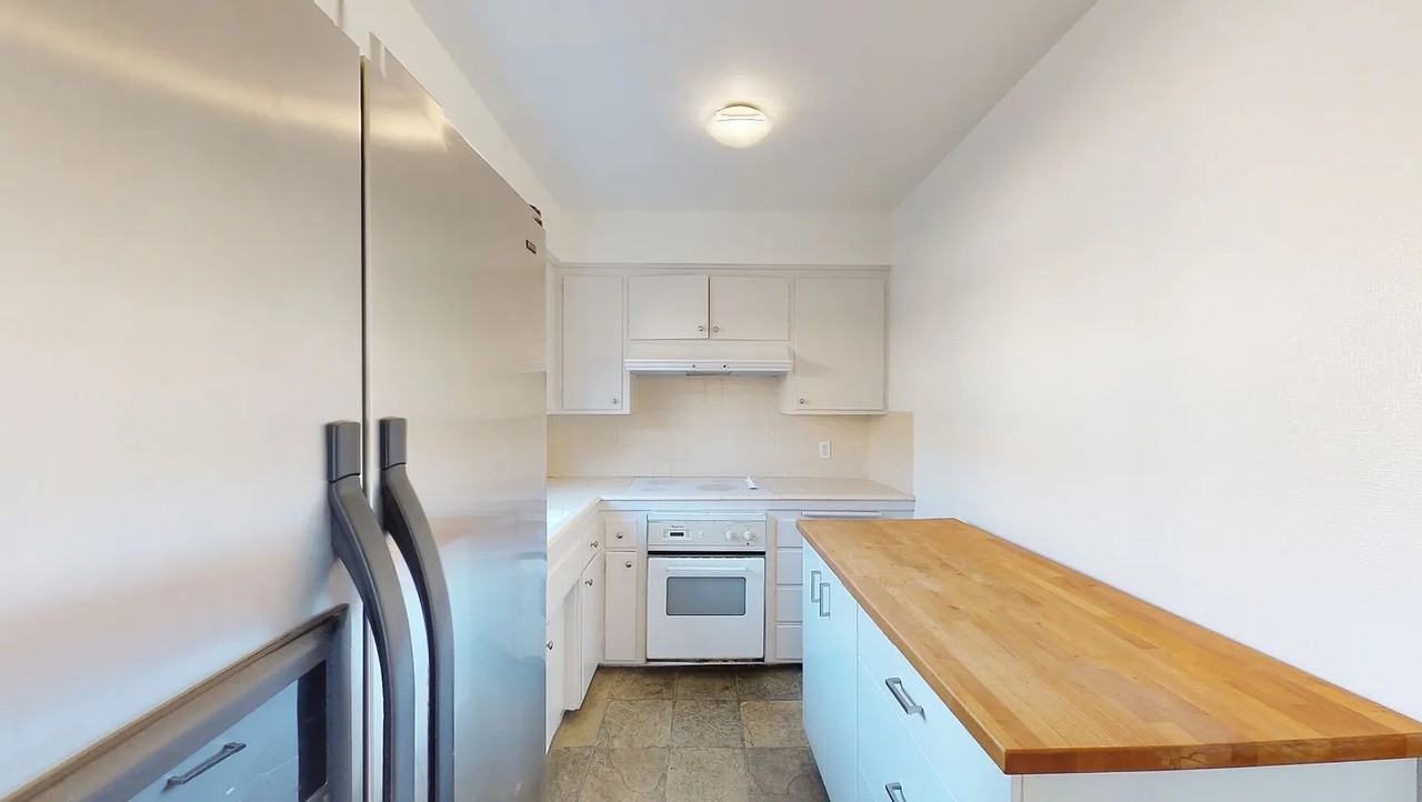 1115 Cordova St #102 - Photo 6 of 14