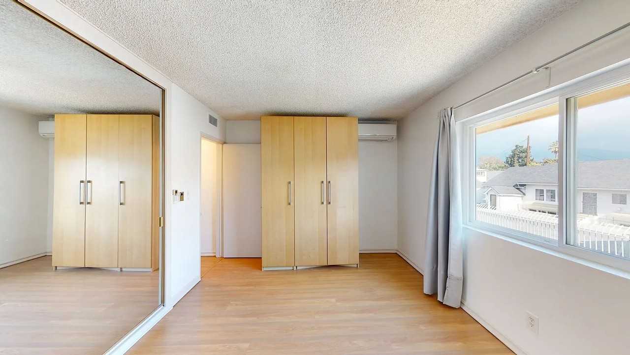 1115 Cordova St #102 - Photo 7 of 14