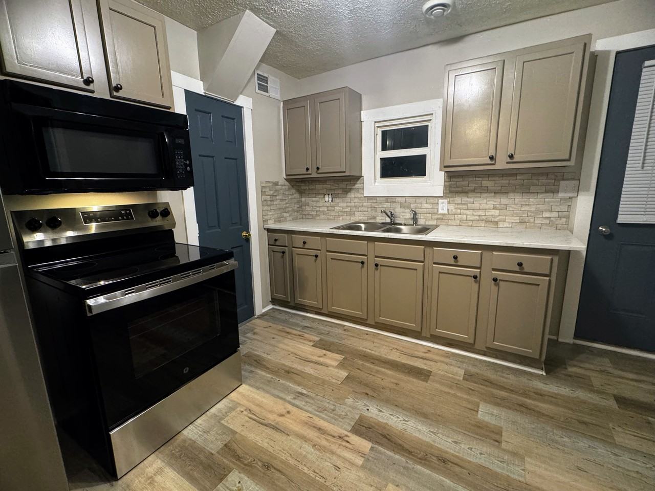 610 S Walnut St #610 - Photo 4 of 22