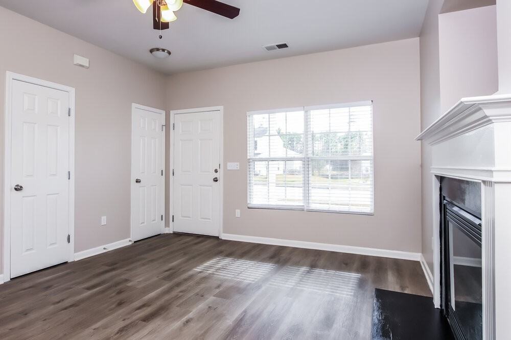 806 Laurens Way - Photo 5 of 17