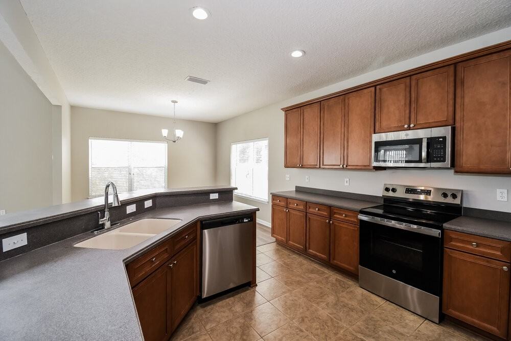 3325 Horseshoe Trail Dr - Photo 7 of 17