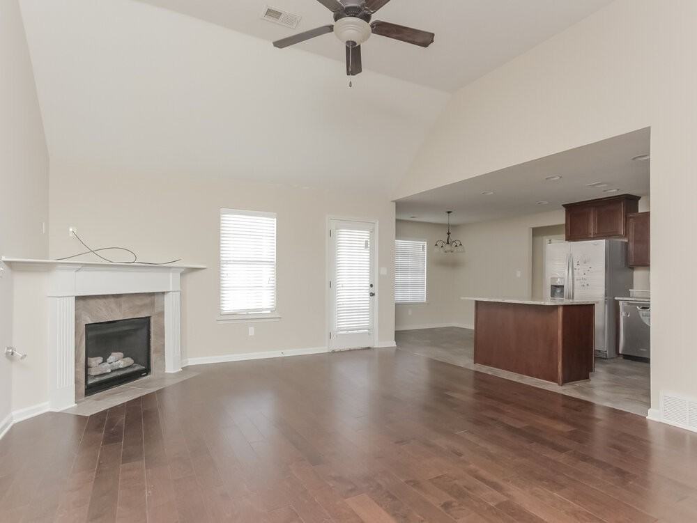 8078 Baron Dr - Photo 2 of 16