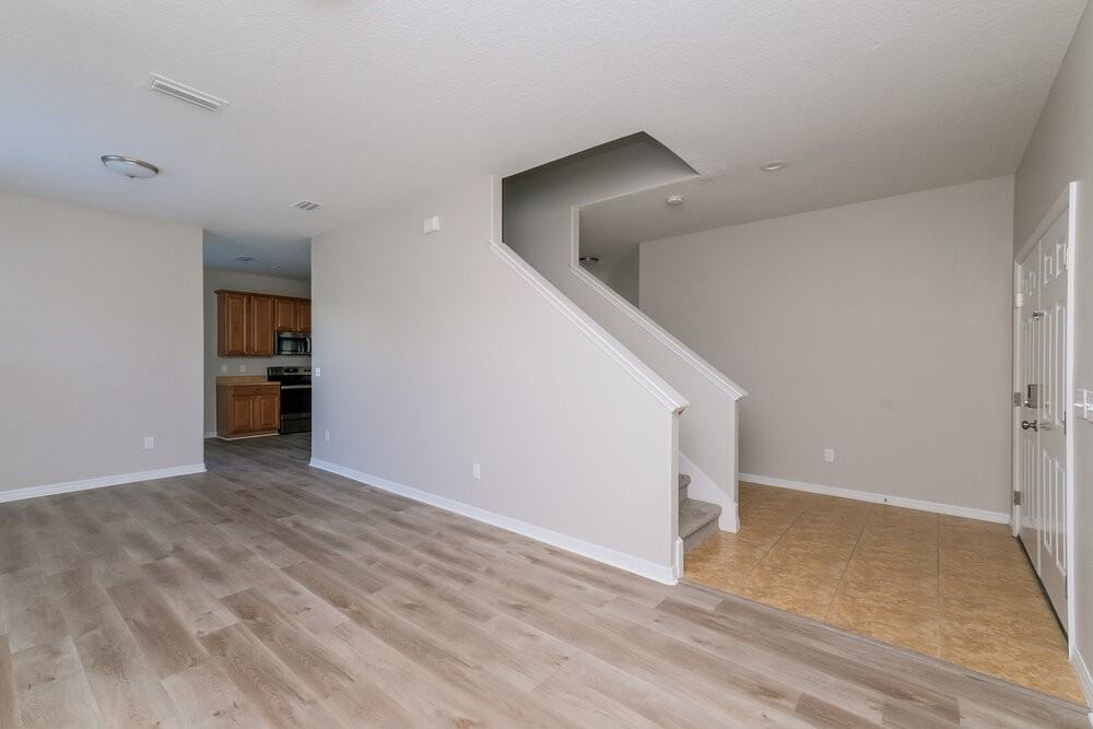 12204 Citrus Leaf Dr - Photo 6 of 17