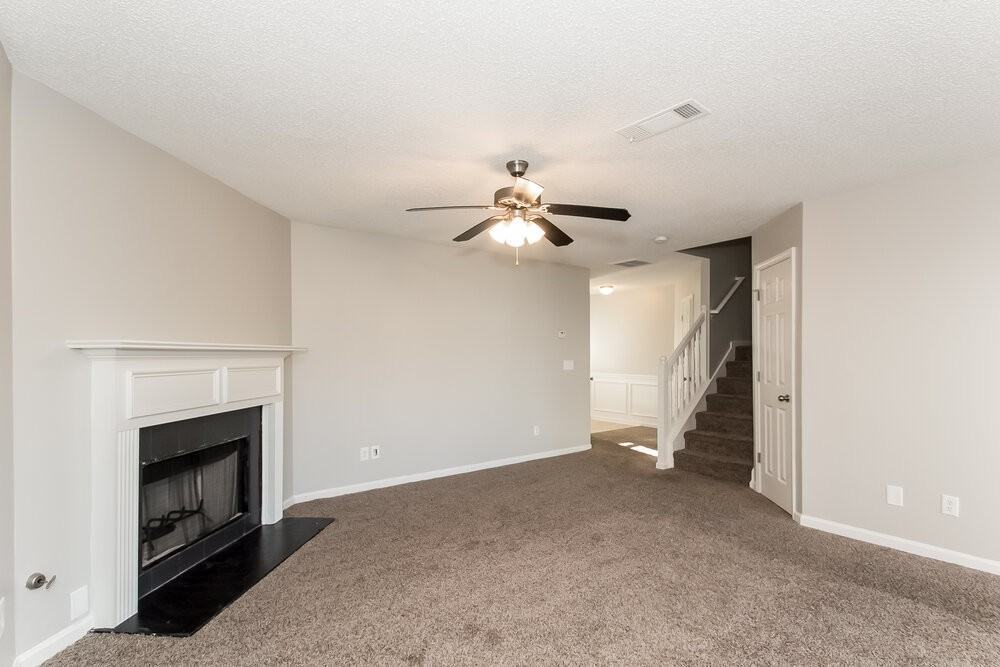 1883 Roble Dr - Photo 2 of 15