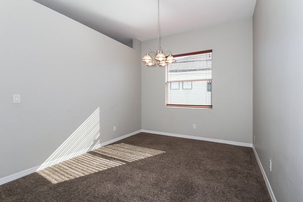 5312 Lexington Dr - Photo 4 of 18