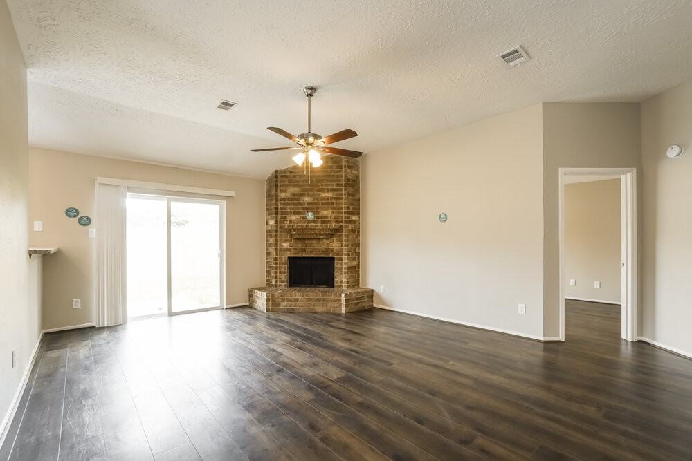 15118 Loma Paseo Dr - Photo 3 of 16