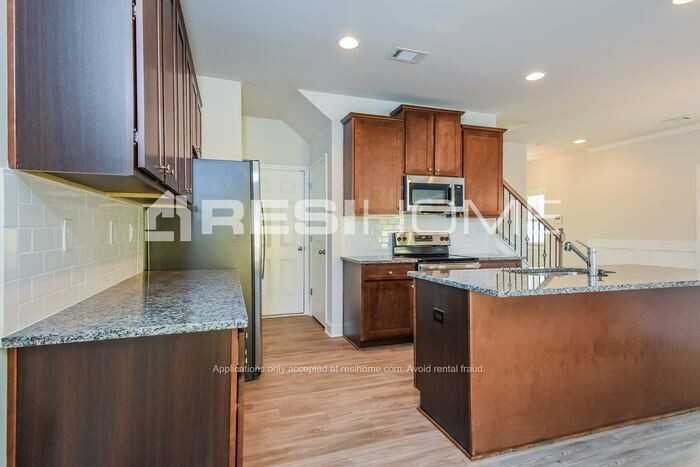 1005 Tranquil Gardens Pl - Photo 3 of 19