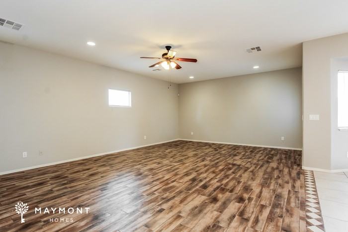 18356 W Mission Ln - Photo 5 of 16