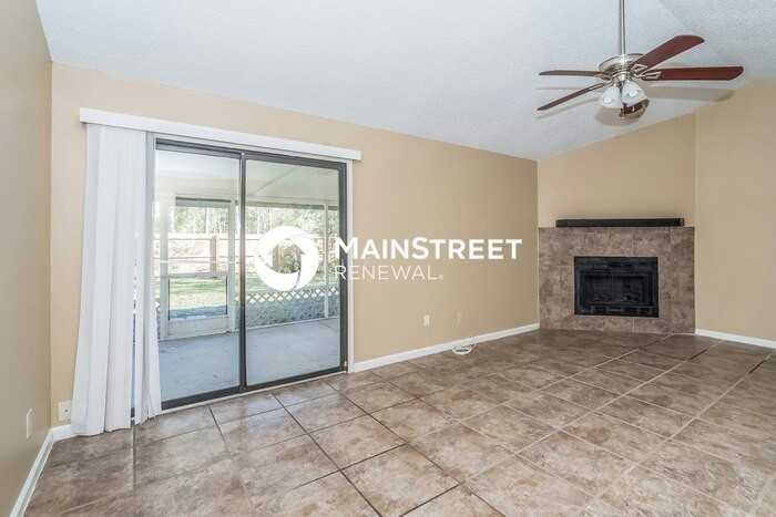 1826 Blarney Cir - Photo 2 of 15