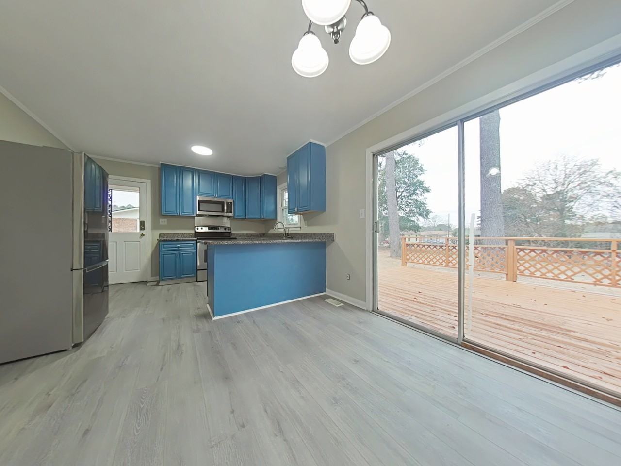 285 Decatur Dr #1 - Photo 5 of 15