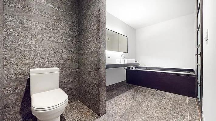 Pine St #1501 - Photo 5 of 11