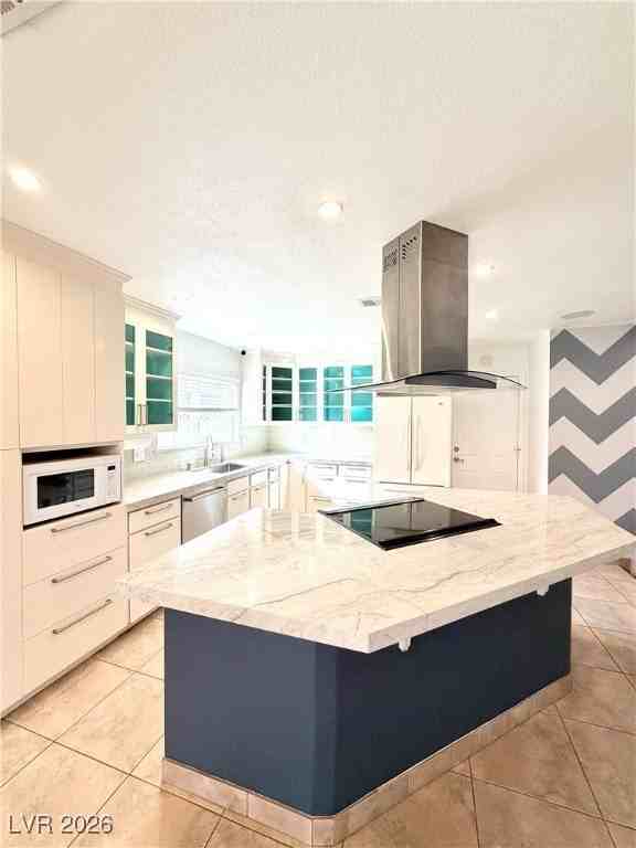 7505 Pinedale Ave - Photo 6 of 30