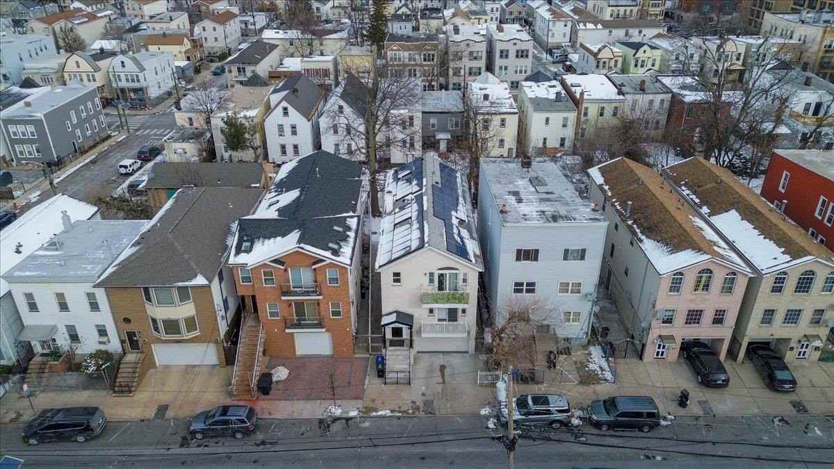 92 Armstrong Ave #1 - Photo 3 of 42