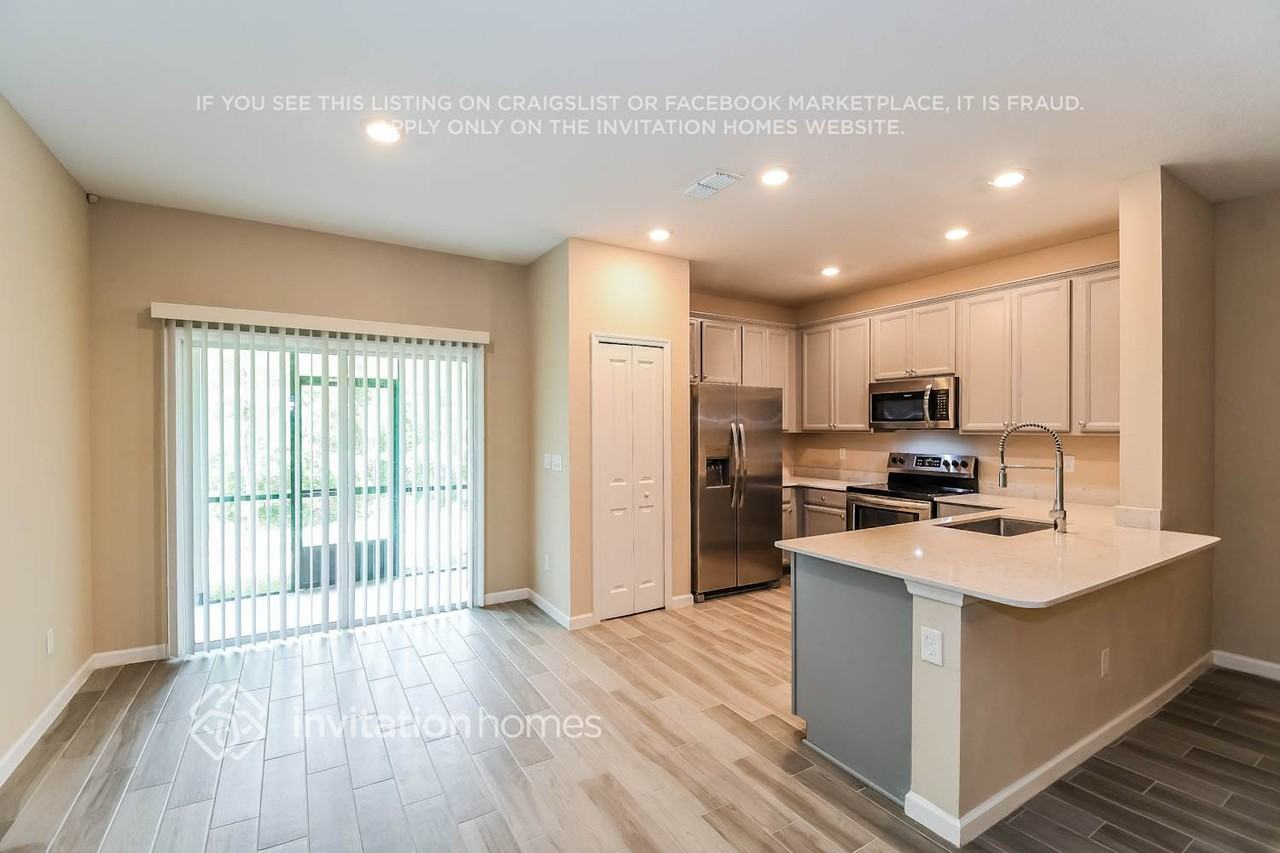 13272 Shore Grass Dr - Photo 6 of 18