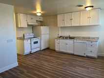 307 S Holly St #1 - Photo 1 of 1