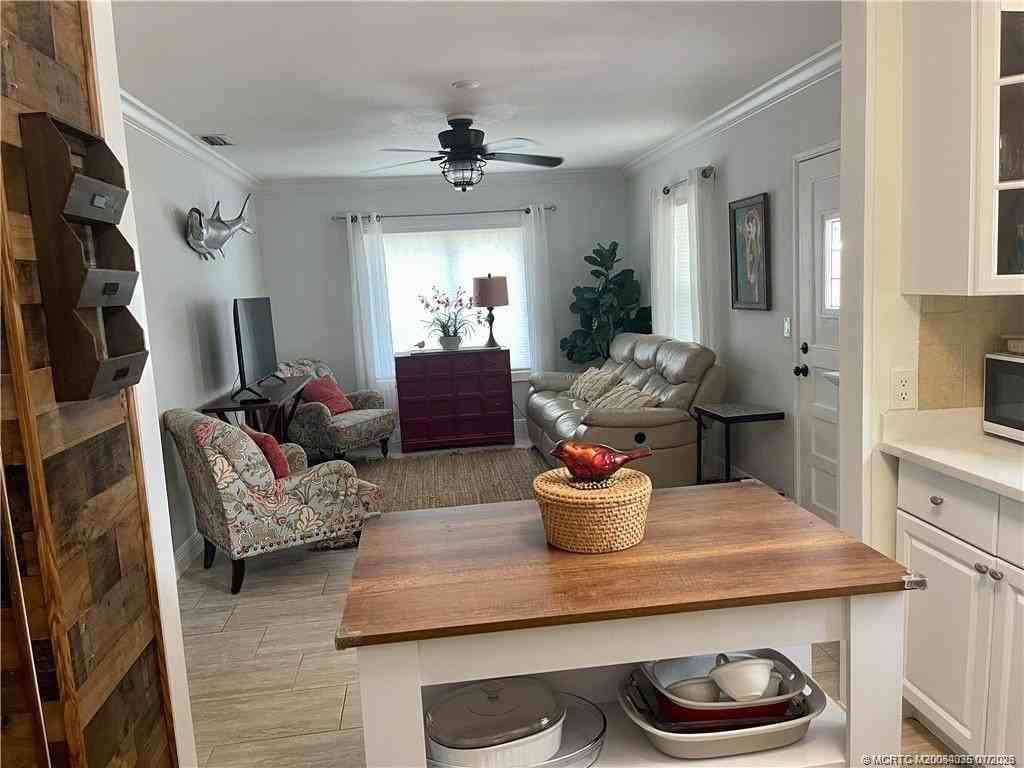 2171 Ne Pelican Ter - Photo 7 of 18