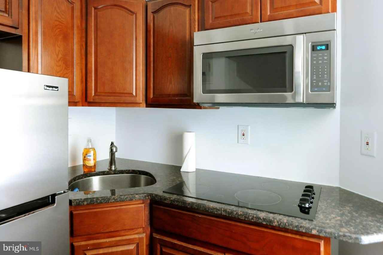 1107 N Lee St - Photo 6 of 15