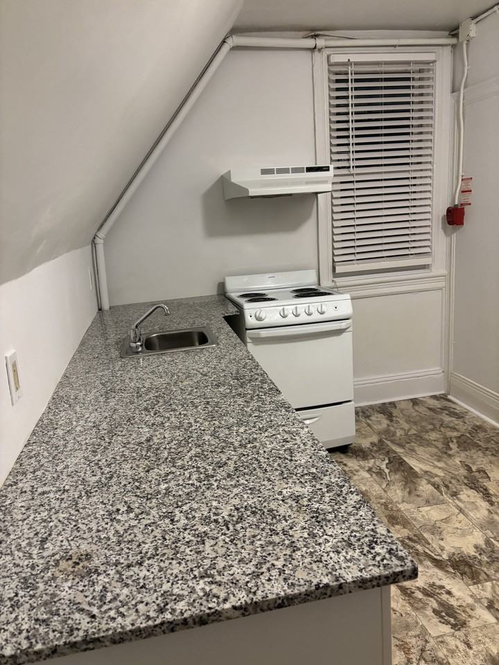 189 Flora Street #3B - Photo 5 of 17