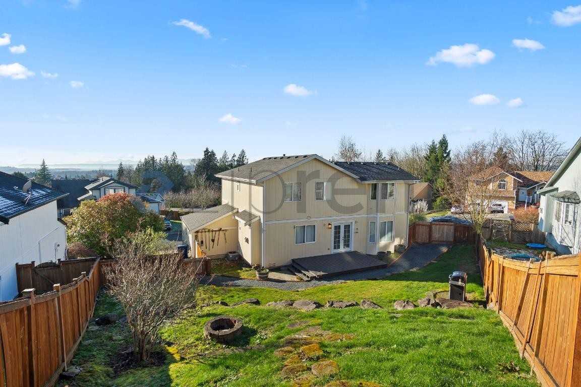 8115 77th Ave Ne - Photo 5 of 27