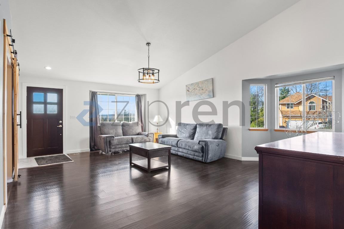 8115 77th Ave Ne - Photo 6 of 27