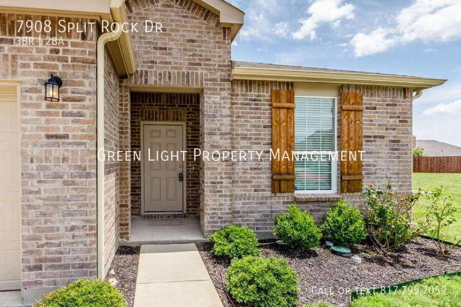 7908 Split Rock Dr - Photo 3 of 25