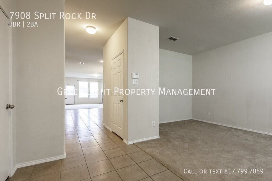 7908 Split Rock Dr - Photo 4 of 25