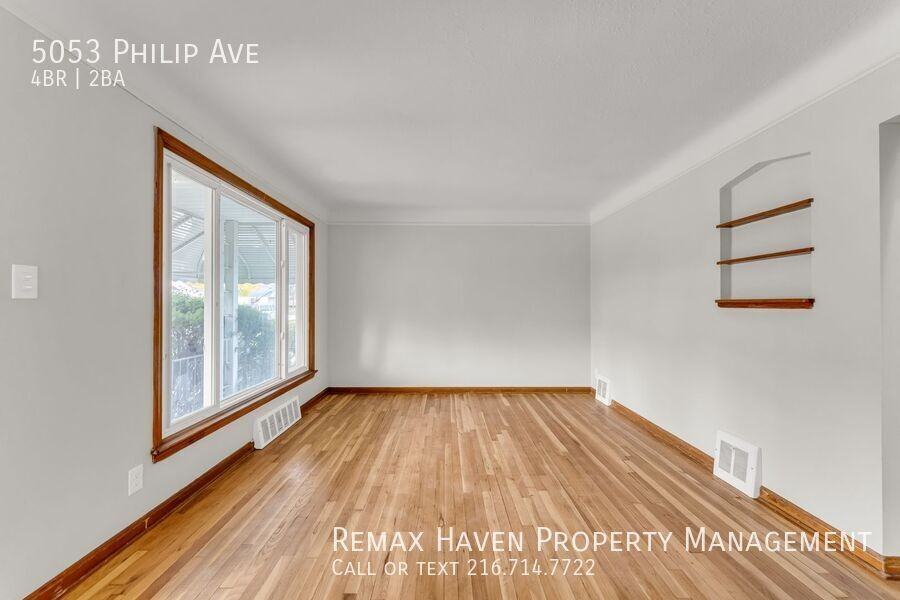 5053 Philip Ave - Photo 3 of 27