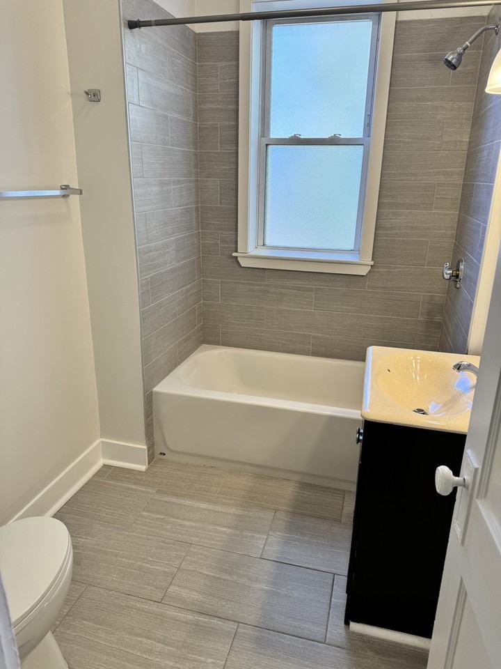 1193 Commonwealth Avenue #22 - Photo 5 of 14