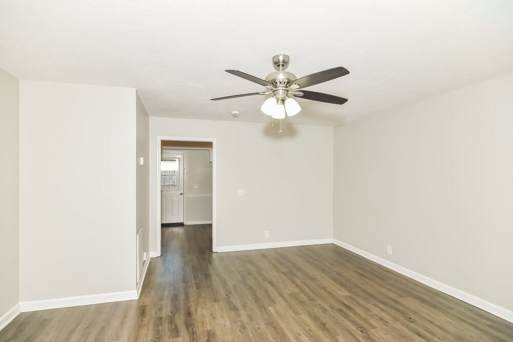 1230 Shannon Ln - Photo 5 of 17