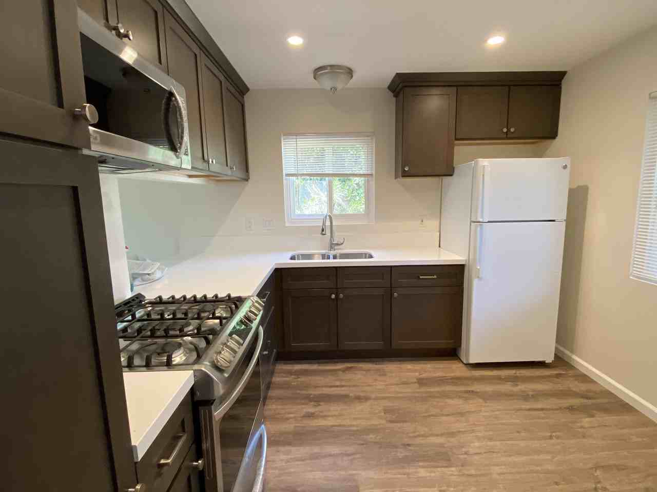 315 Consuelo Dr #315B - Photo 6 of 12