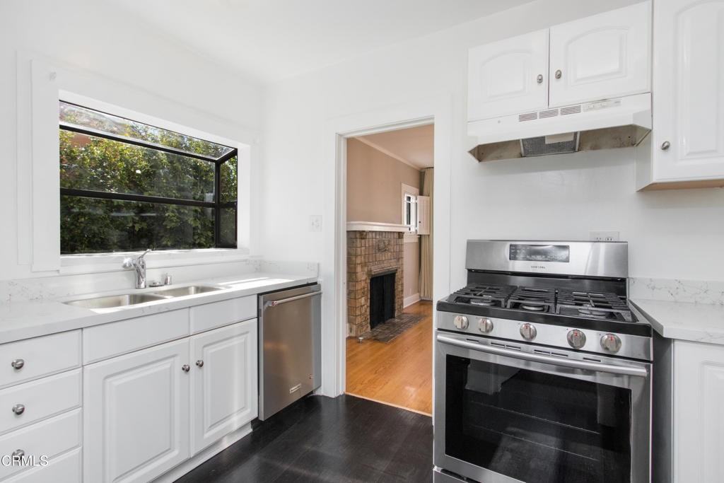 456 S El Molino Ave #456 - Photo 7 of 34