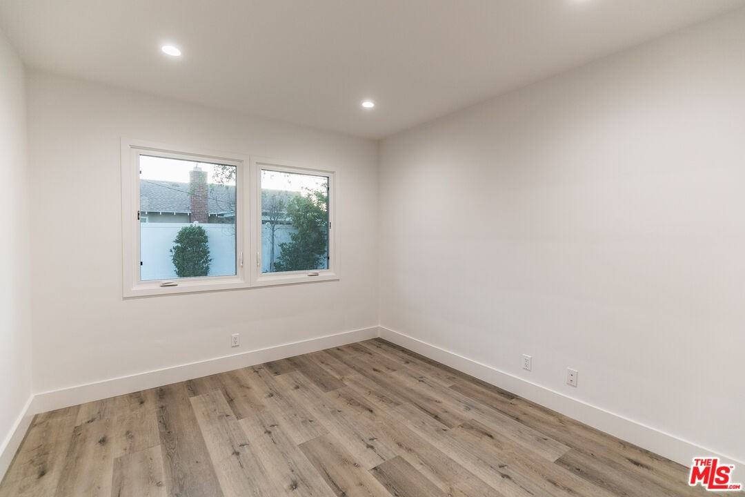 8335 Gladbeck Ave #8335 - Photo 3 of 28