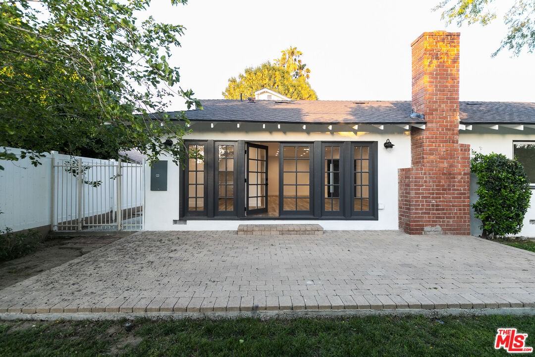 8335 Gladbeck Ave #8335 - Photo 5 of 28